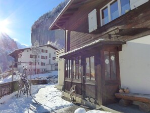 Gebäude, Fenster, Himmel, Schnee, Berg, Haus, Steigung, Holz, Grundeigentum, Hütte