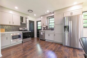 Newly remodeled kitchen.