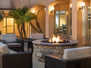 Outdoor fireplace