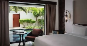 Unit with private pool