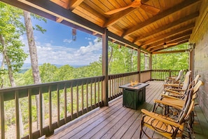 Comfortable Outdoor Seating and Gas Fire Pit