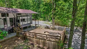 Large open deck and fire place