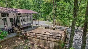Large open deck and fire place