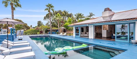 California indoor outdoor living at its finest.