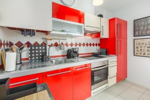 Fully equipped kitchen
