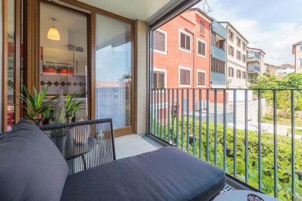 Furnished balcony with garden view