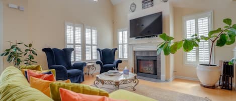 Memphis Vacation Rental | 2BR | 2.5BA | 1,628 Sq Ft | 3 Steps to Enter