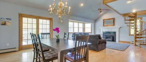 Peconic Vacation Rental | 4BR | 3.5BA | 3,000 Sq Ft | Stairs Required