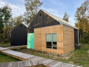 Cabin 2 - Three bedroom includes annex building