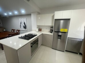 Amazing 2-Bedroom Townhouse near Eagle Beach (405)