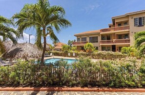 Palma Divine Condo-2BR-2BTH-Pool (160)