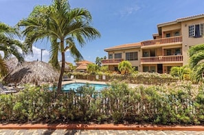 Palma Divine Condo-2BR-2BTH-Pool (160)