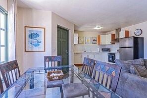 Palma Divine Condo-2BR-2BTH-Pool (163)