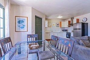 Palma Divine Condo-2BR-2BTH-Pool (163)