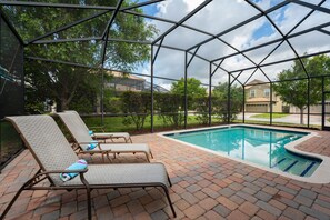 Sun loungers for relaxing in the Florida sun