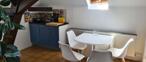 Ferienwohnung, 84qm, 1 Schlafzimmer, max 6 Personen-Villa in Adelsheim