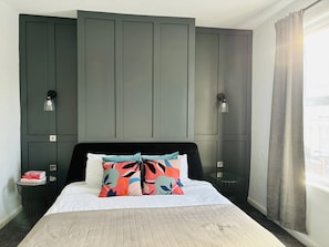 Bedroom 1 (Super King)