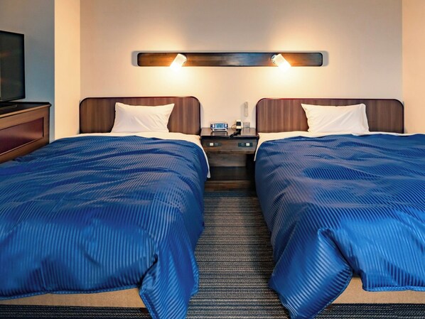 ・[Deluxe twin] There is also a TV in the bedroom, so you can watch it while lying down♪