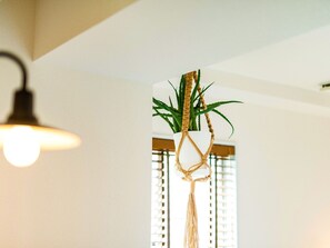 ・Modern rooms based on white and wood grain