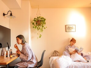 ・Please spend a relaxing time in a comfortable space without straining your shoulders.