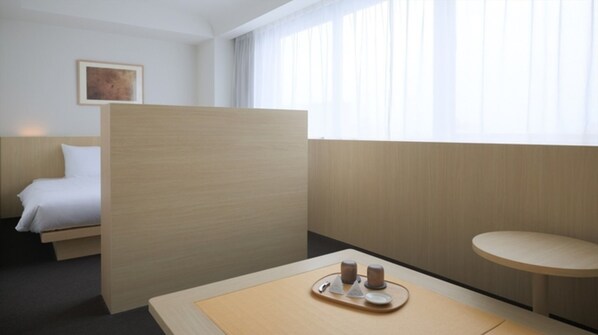 [Deluxe Corner King] 27㎡ / Bed width 1,800mm This room can be used by 1 to 2 people.