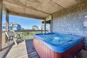 13-Surf-Or-Sound-Realty-1117-Island Magic-Hot Tub-01