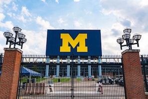 Located just 3 miles from The Big House