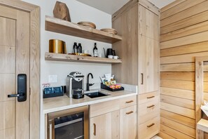 Kitchenette: Nespresso coffee & espresso maker, Rishi Tea, quick kettle, mini-fridge, honor bar snacks and drinks