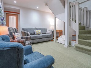 Living room | Walnut Cottage - Hawthorn Farm, Buxton