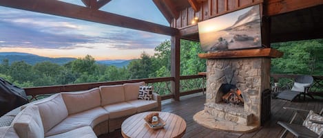 Stunning views from the cabins luxurious porches!