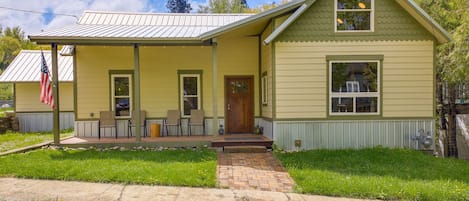 Bonners Ferry Vacation Rental | 4BR | 3BA | Stairs Required | 2,000 Sq Ft