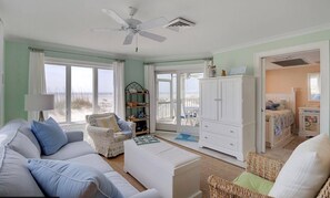 Fresh and Comfortable, Living Room Oceanfront