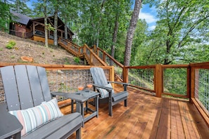 Custom Deck perfect for a couple directly over the upper mountain fork river 