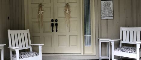        Welcome to the front porch 
    of your Southern Low Country Home
 