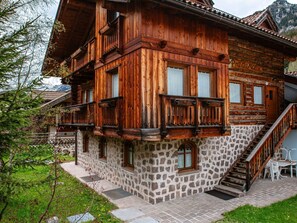 Pflanze, Gebäude, Fenster, Holz, Haus, Hütte, Baum, Treppe, Freizeit
