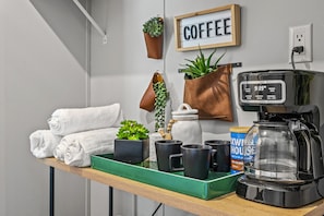 Full-service coffee bard located in the cottage. Bring your own coffee for the perfect morning by the river.