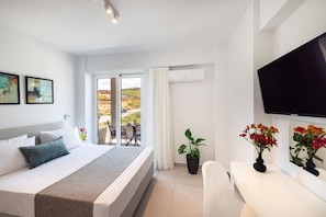 Creta Sun,101 Luxury Studio, Cozy Bedroom