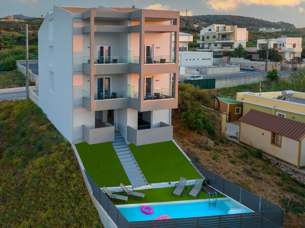 Creta Sun,103 Luxury Studio, New Built Hotel