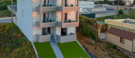 Creta Sun,104 Luxury Studio, New Built Hotel
