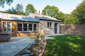 The Pigsty & Spa Garden