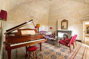 Piano Living Room