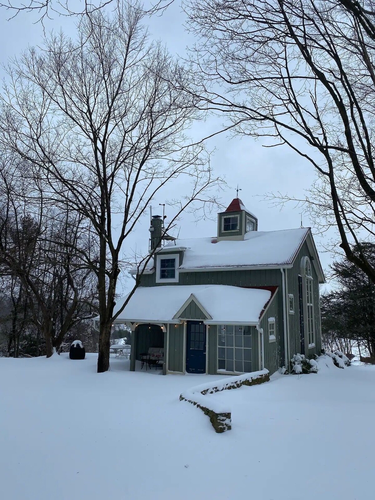 Main Image