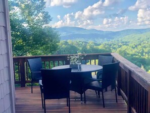 Enjoy majestic Mountain View from private deck