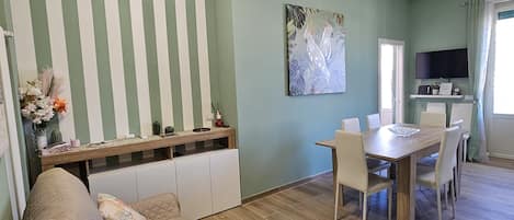 Living room with dining table