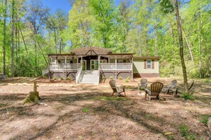 Exterior | Furnished Porch | Fire Pit | Creekside