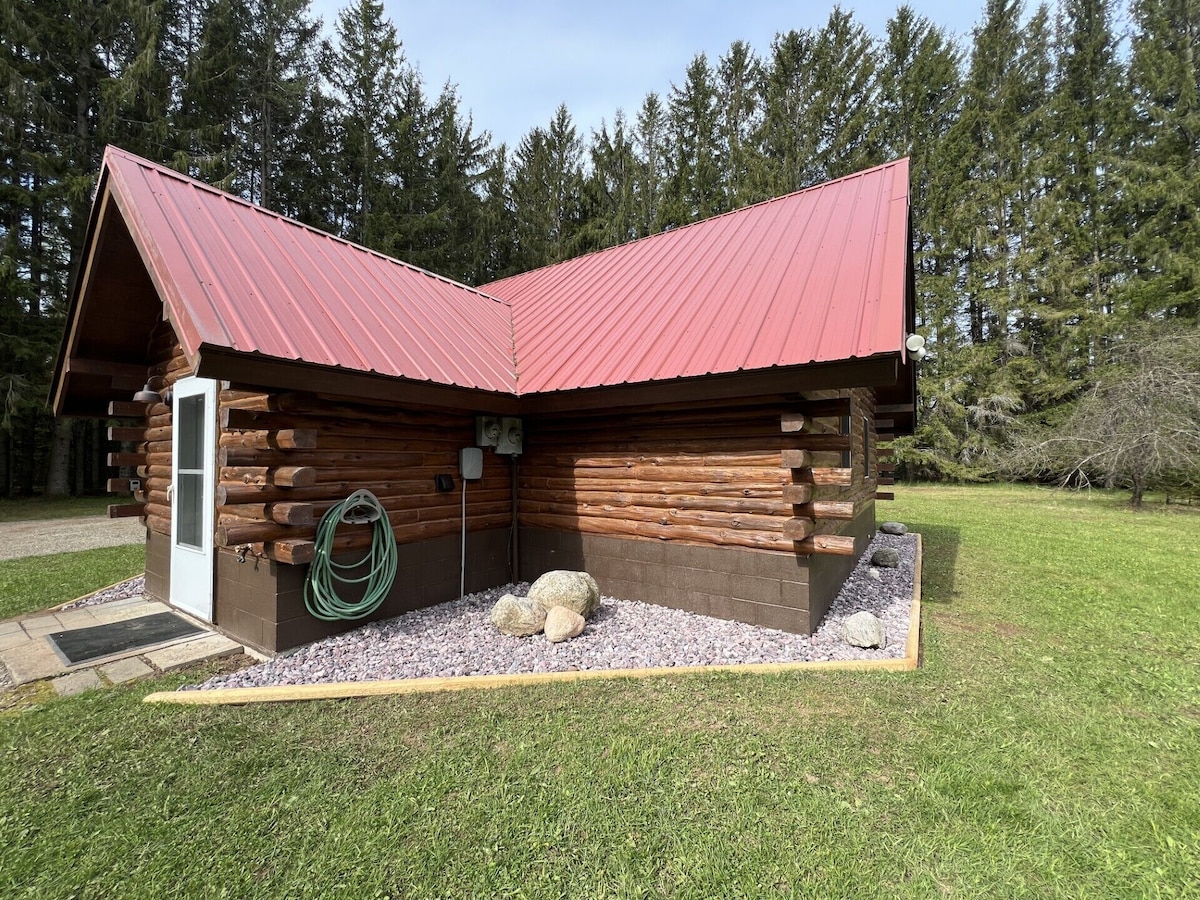 Waterfall Cabin – Pictured Rocks Lodging