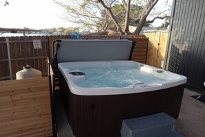 Relax Outside in out Hot Tub!