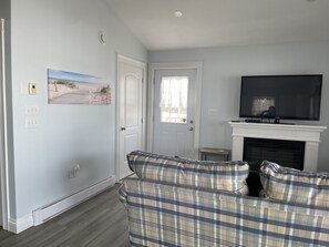 Living area and entryway