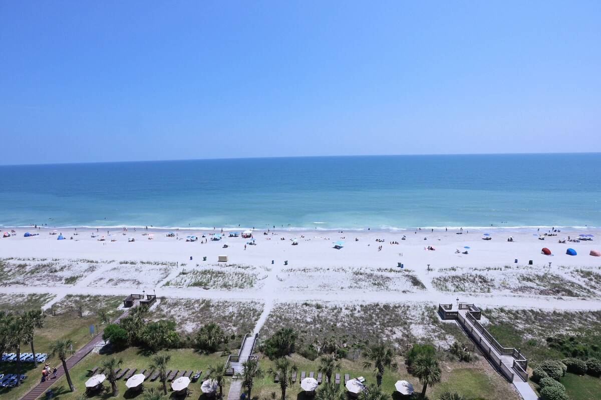 Amazing Completely Renovated Oceanfront Condo at Boardwalk Resort