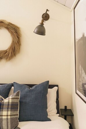 The Arrow Cottage is a studio with a king bed and fold out couch. (1)